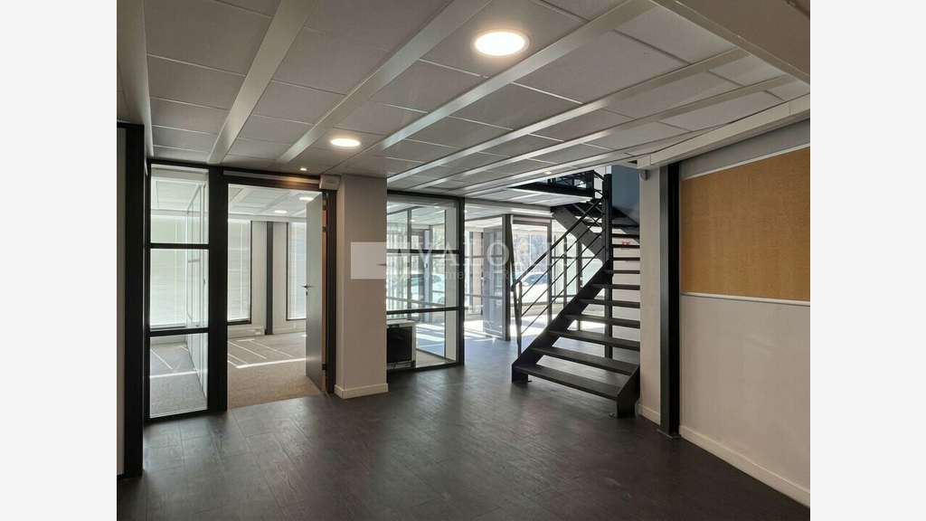 Local commercial de 599m² à louer à Lyon 69006