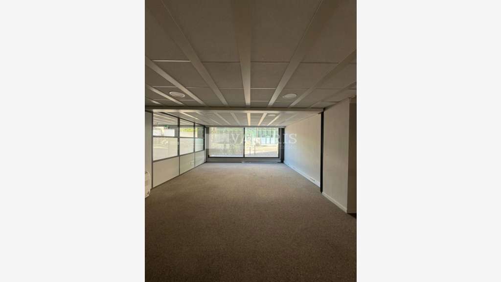 Local commercial de 599m² à louer à Lyon 69006