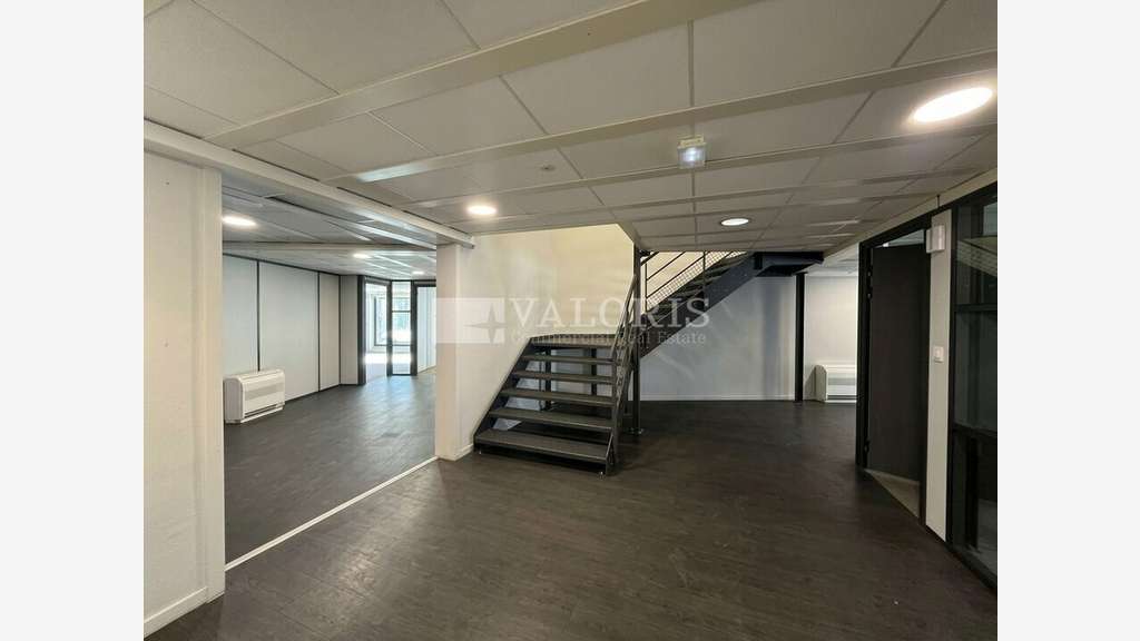 Local commercial de 599m² à louer à Lyon 69006
