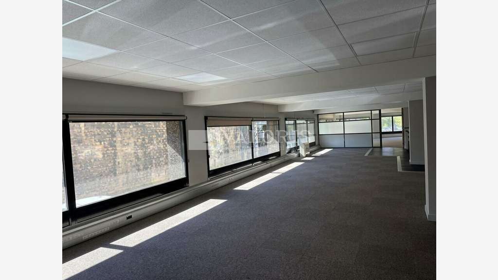 Local commercial de 599m² à louer à Lyon 69006