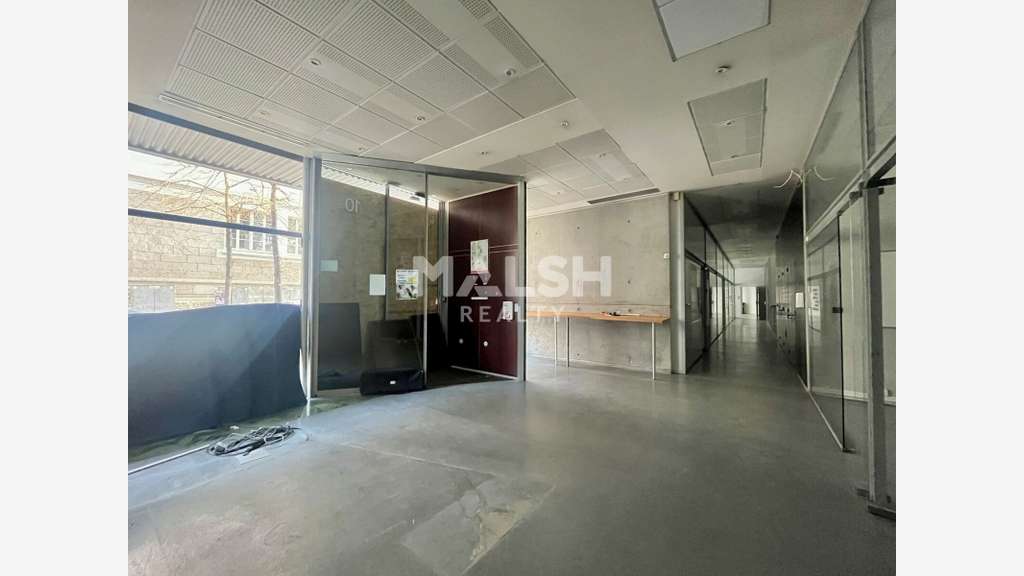 A louer locaux commerciaux 554m² à Lyon 7e