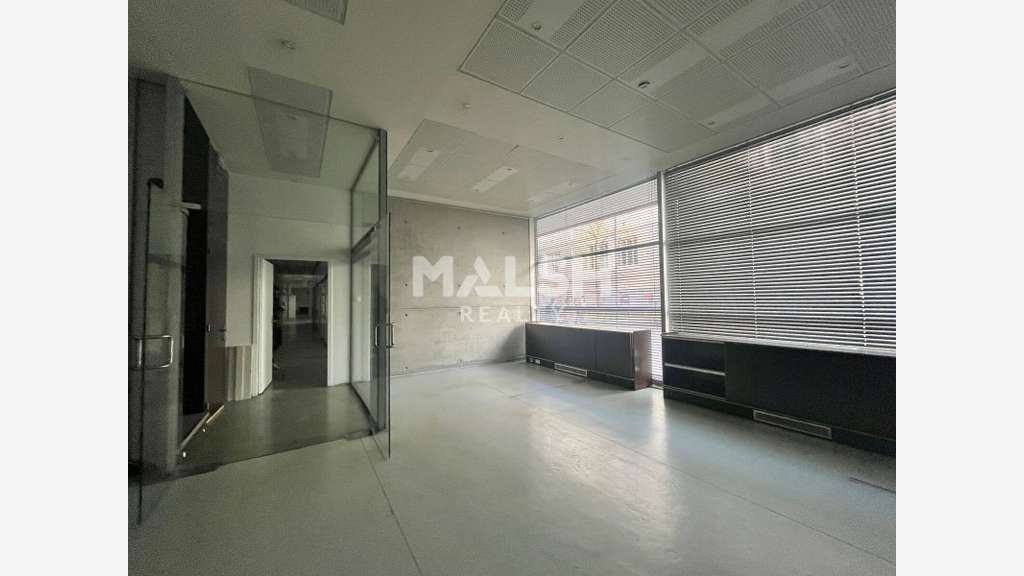 A louer locaux commerciaux 554m² à Lyon 7e