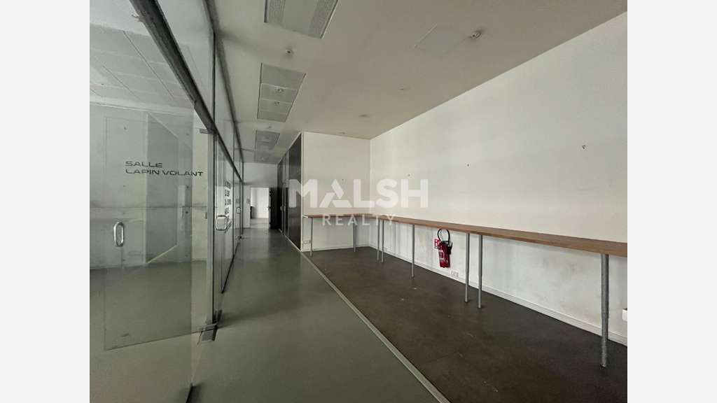A louer locaux commerciaux 554m² à Lyon 7e
