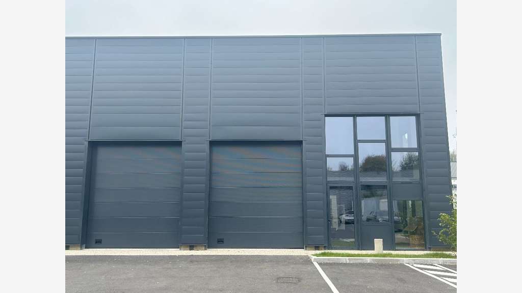 A louer local artisanal 305m² à Lyon 7e