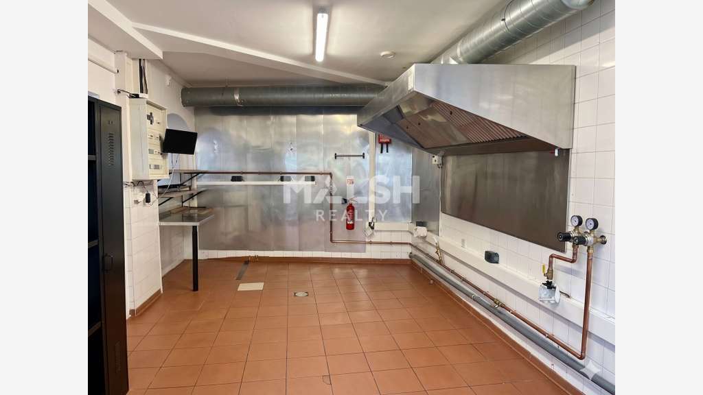 A louer local commercial 88m² Lyon 7e Macé/Gerland