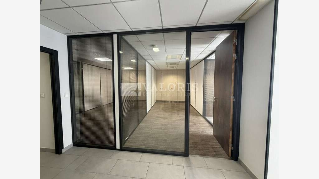 A louer local commercial 270m² Lyon 7e Jean Macé