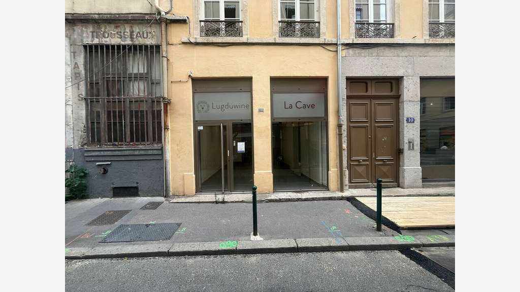 Location local commercial à Lyon 7e Saxe-Gambetta