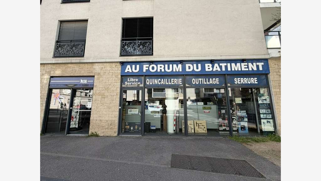 A louer local commercial 120m² Lyon 7e Jean Macé