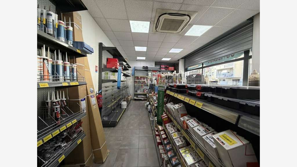 A louer local commercial 120m² Lyon 7e Jean Macé