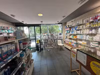 Local commercial à louer 150m² à Lyon 7e Bd Farges