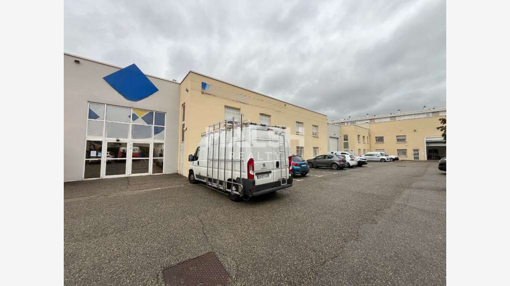 A LOUER - Local commercial 970 m² - LYON 7