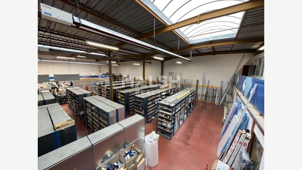 A LOUER - Local commercial 970 m² - LYON 7