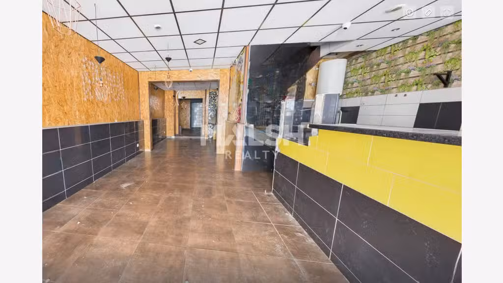 À LOUER - Local commercial 78 m² avec mezzanine -