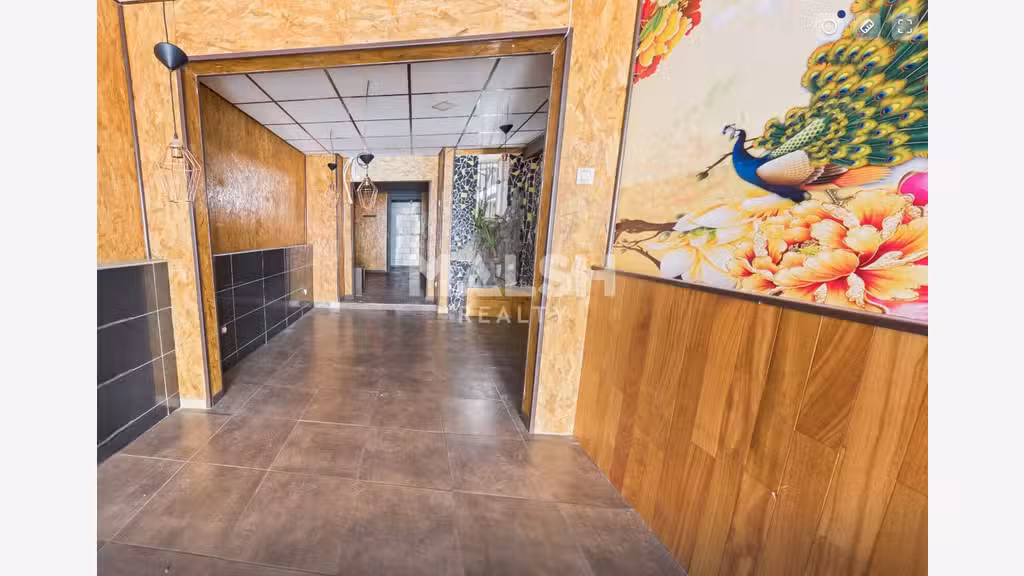 À LOUER - Local commercial 78 m² avec mezzanine -