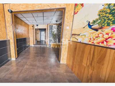 À LOUER - Local commercial 78 m² avec mezzanine -