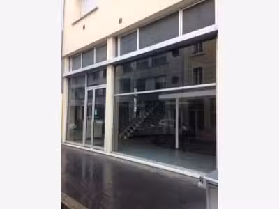 A louer local lumineux 164m² à Lyon 7e Facultés