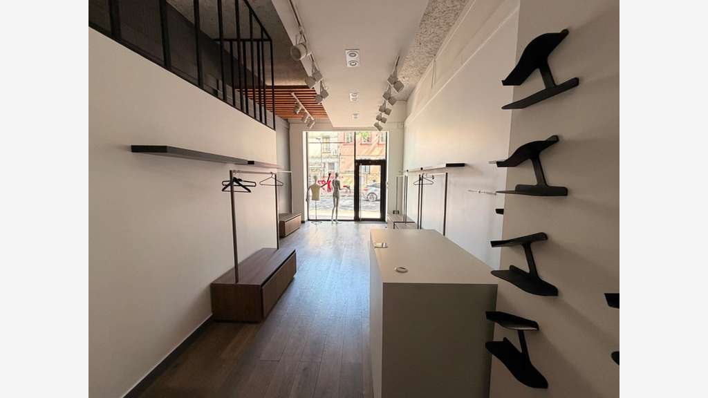 Local commercial de 68m² à louer à Lyon 69008