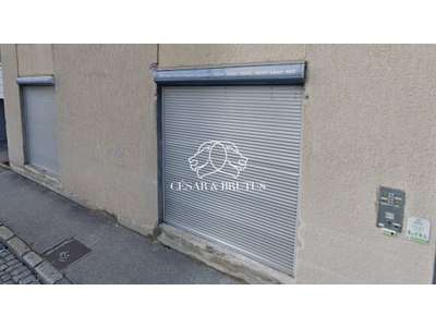 Location Locaux commerciaux - Boutiques à Lyon 8e