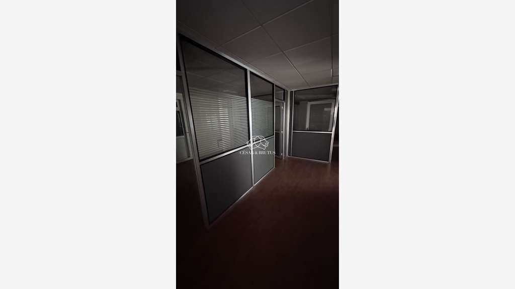 Local commercial / service 124m² à louer à Lyon 8
