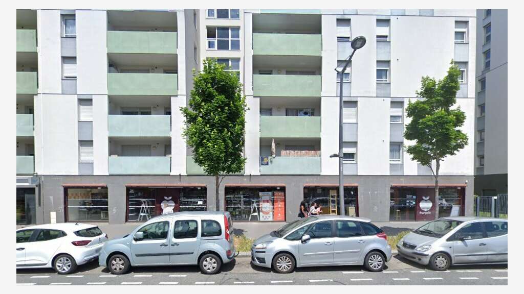 A louer local commercial 390m² Lyon 8e Jean Mermoz