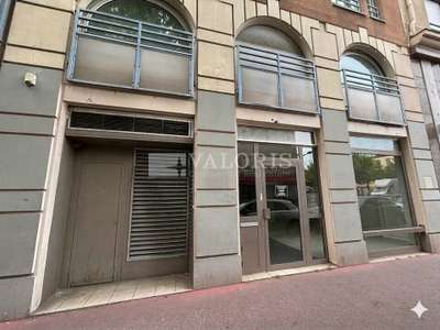 Location Locaux commerciaux - Boutiques à Lyon 8e
