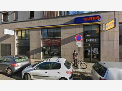 LYON 8 - LOCAL COMMERCIAL à louer