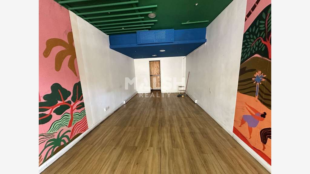 A louer local 80m² Lyon 8e Av Frères Lumière