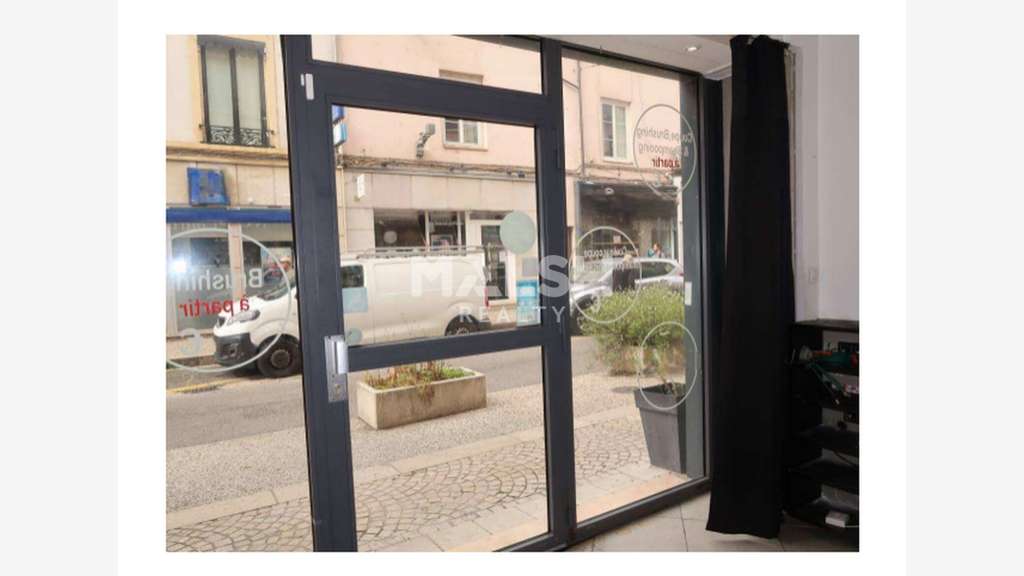 A louer local 67m² Grande Rue de Vaise à Lyon 9e