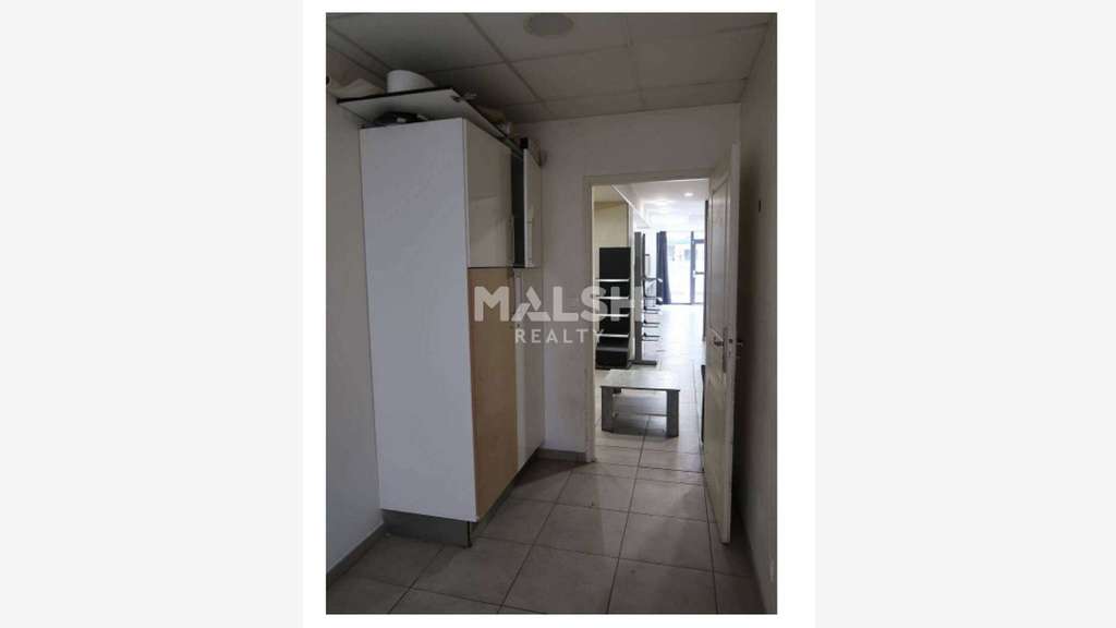 A louer local 67m² Grande Rue de Vaise à Lyon 9e