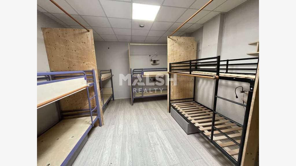 A louer + droit d'entrée local 445m² R+1 à Lyon 9e