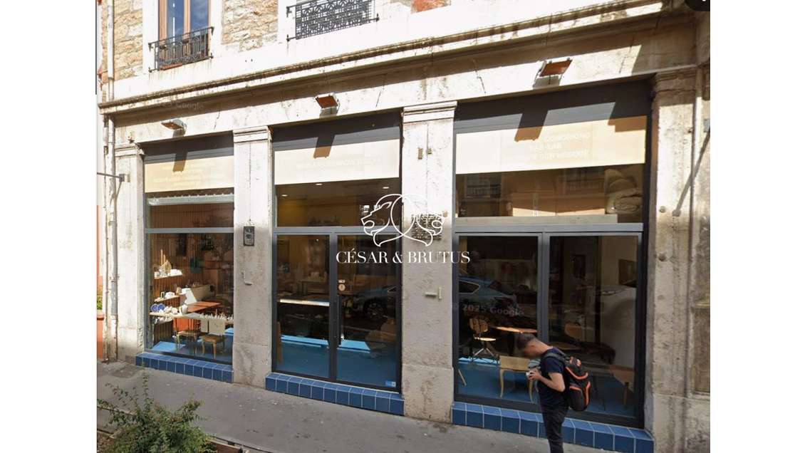 Local exceptionnel à louer à Lyon 9e rue de St Cyr