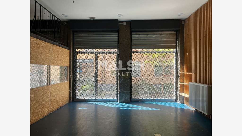 A louer local commercial 173m² Lyon 9e Gare Vaise