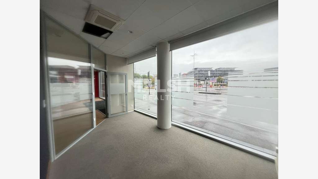 LOCAL COMMERCIAL À LOUER - 120 m² - LYON 9
