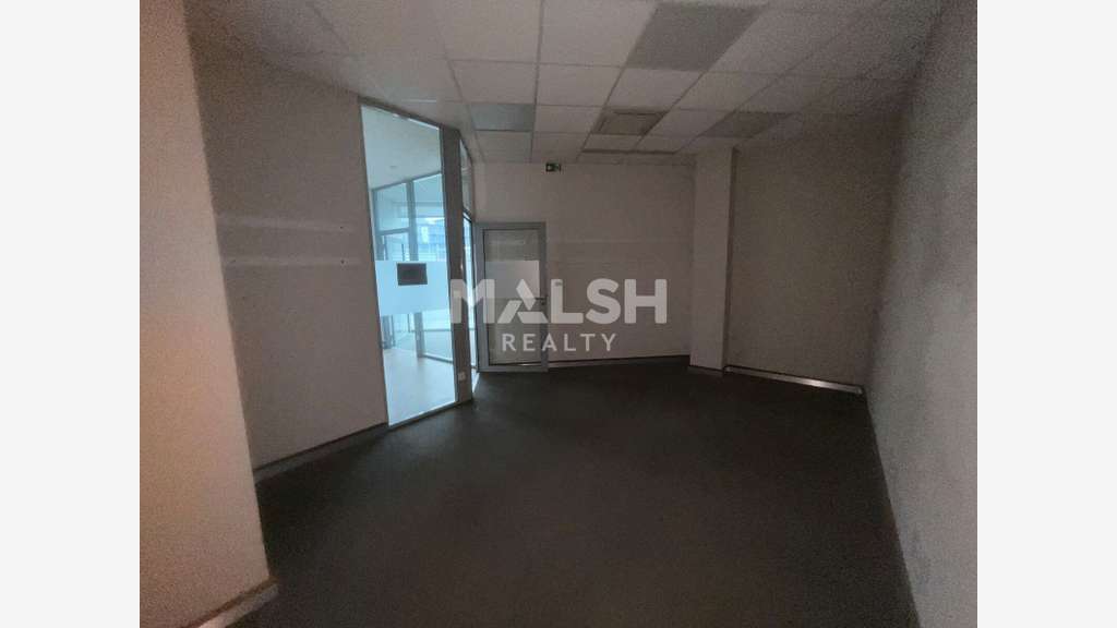 LOCAL COMMERCIAL À LOUER - 120 m² - LYON 9