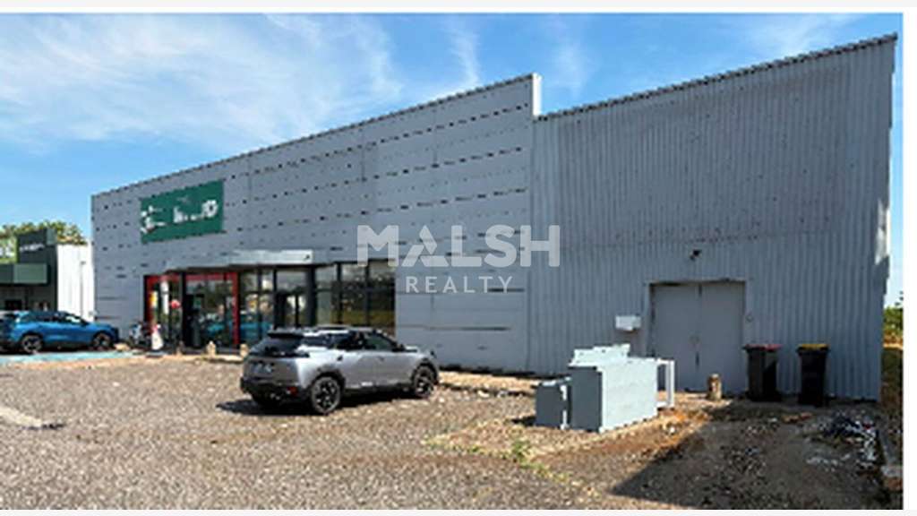 Local 547m² en centre commercial Demi-Lune à Mably