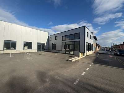 Local commercial 250m² à louer proche Macon (71)