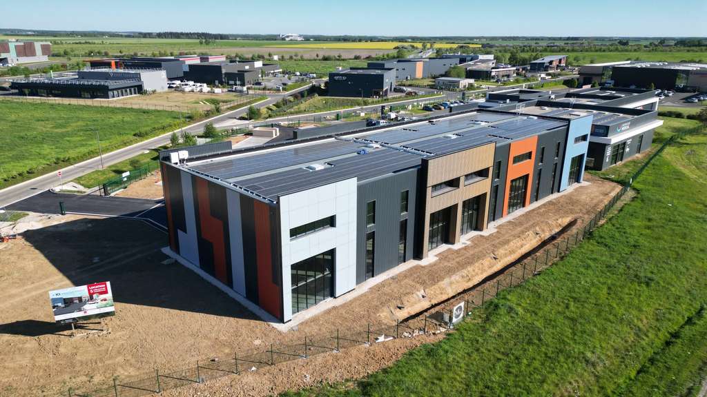 Loue cellule commerciale de 232m² à Mainvilliers