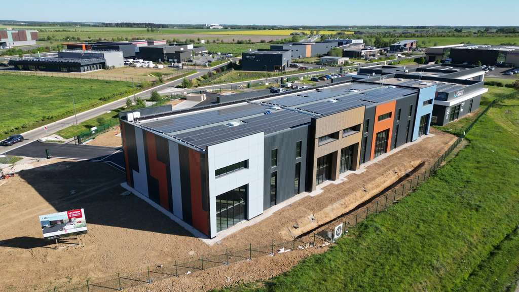 Loue cellule commerciale de 232m² à Mainvilliers