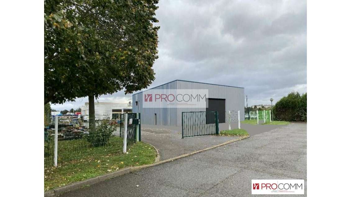 Local commercial 370m² à louer ZA Mainvilliers 