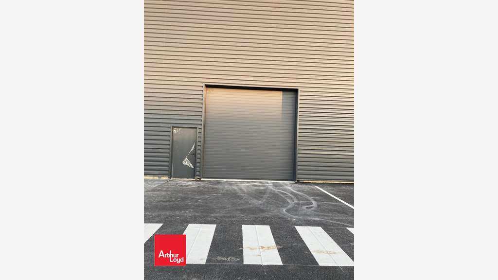 A louer local d'activités de 347m² à Mainvilliers