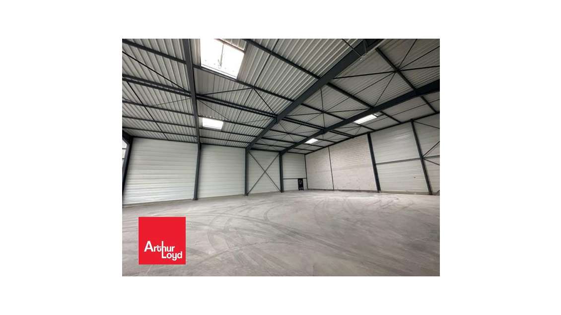 A louer local d'activités de 347m² à Mainvilliers