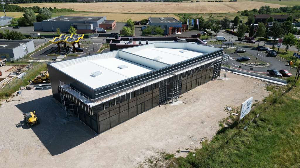 Locaux d'activités de 316m² à louer à Mainvilliers