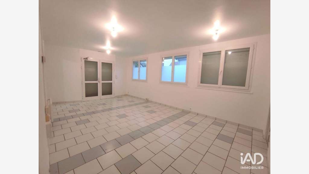 A louer ensemble de bureaux rénovés à Mainvilliers