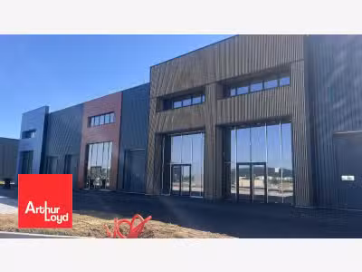 A louer locaux neufs 160m² Chartres agglomération