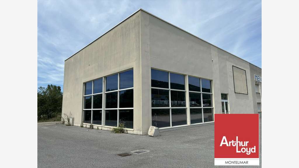 Local commercial 367m² à louer à Malataverne