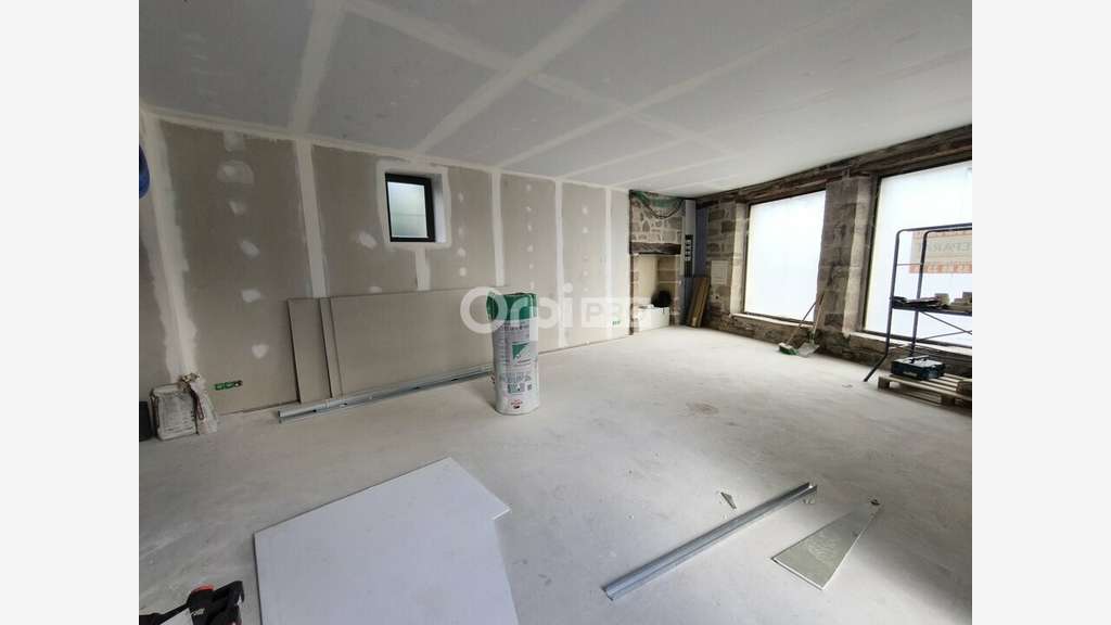 A louer local 80m² face au Correzium à Malemort