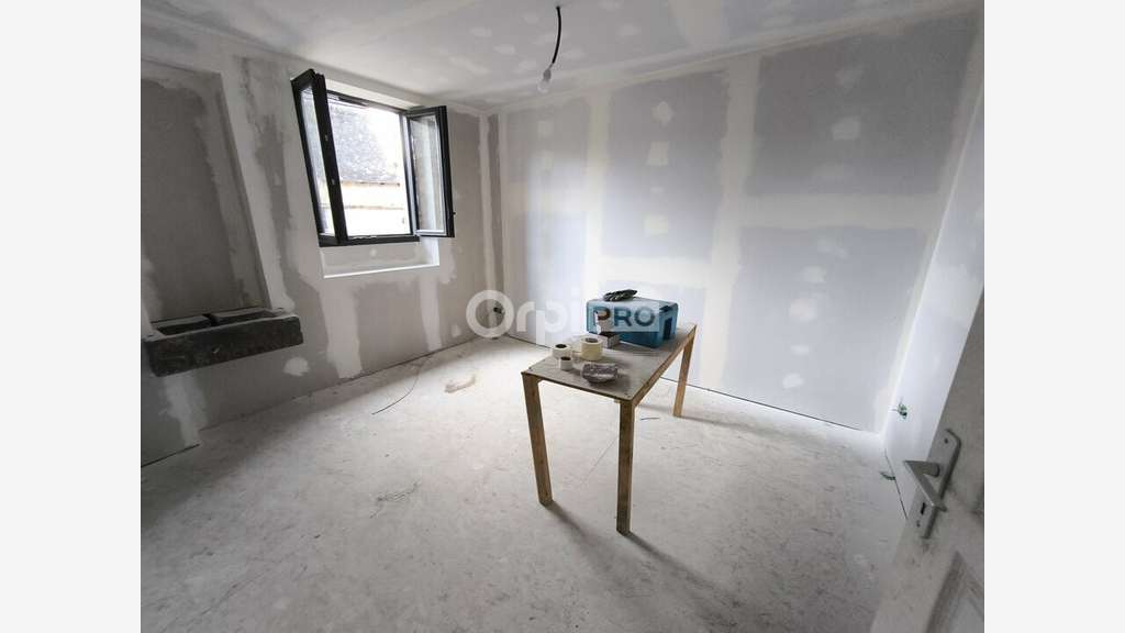 A louer local 80m² face au Correzium à Malemort