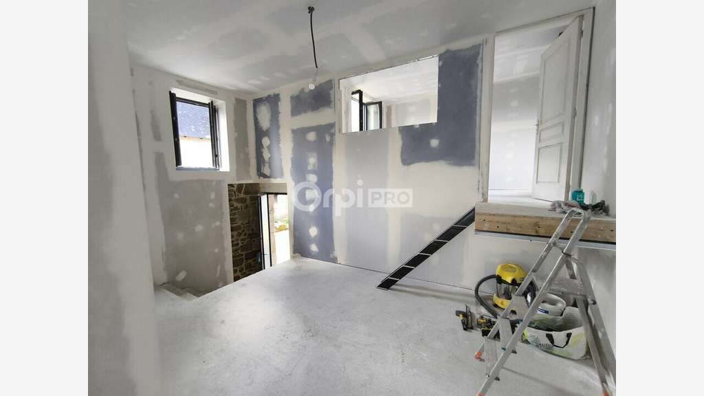 A louer local 80m² face au Correzium à Malemort