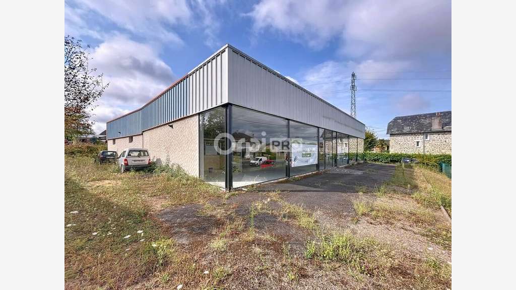 LOCAL COMMERCIAL GRANDE VITRINE