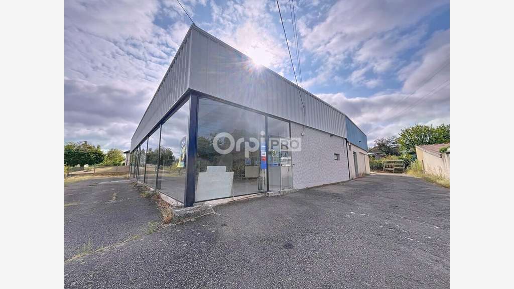LOCAL COMMERCIAL GRANDE VITRINE